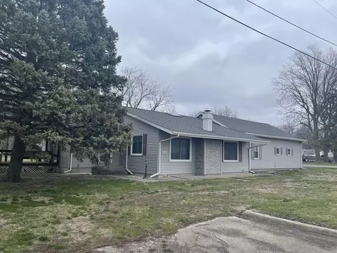 8248 Us Highway 36, Hammond, IL 61929