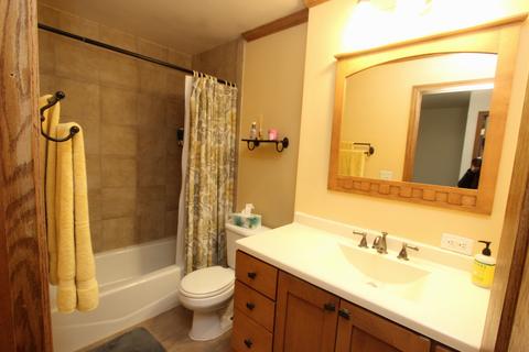 1104 W Violet Dr, Holiday Hills, IL 60051 photo 15
