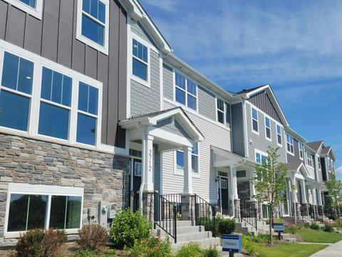 2600 Martini St #2802, Mundelein, IL 60060