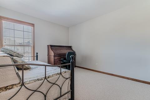 2201 Yale Cir, Hoffman Estates, IL 60192 photo 15