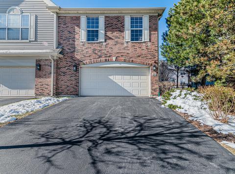 2201 Yale Cir, Hoffman Estates, IL 60192 photo 1