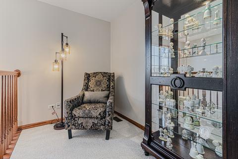 2201 Yale Cir, Hoffman Estates, IL 60192 photo 17