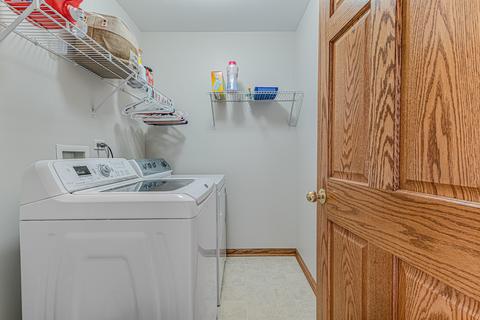 2201 Yale Cir, Hoffman Estates, IL 60192 photo 13