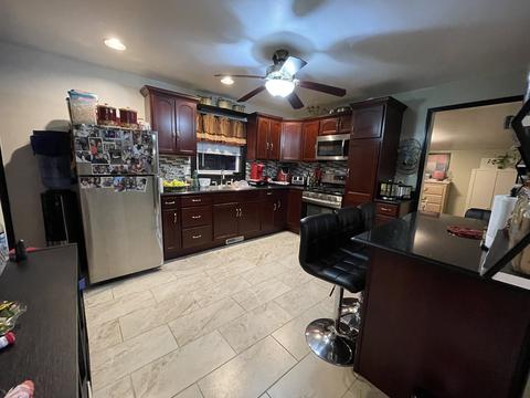 105 E 6th St, Spring Valley, IL 61362 photo 2