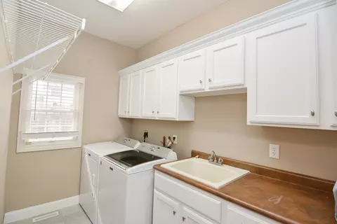 3609 Armstrong Dr, Bloomington, IL 61704 photo 32