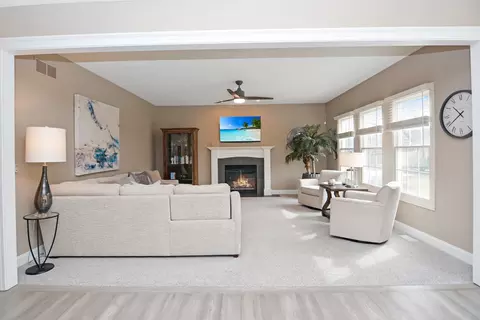 3609 Armstrong Dr, Bloomington, IL 61704 photo 9