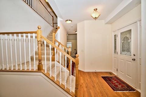2069 Cabrillo Ln, Hoffman Estates, IL 60192 photo 4