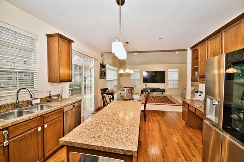 2069 Cabrillo Ln, Hoffman Estates, IL 60192 photo 10