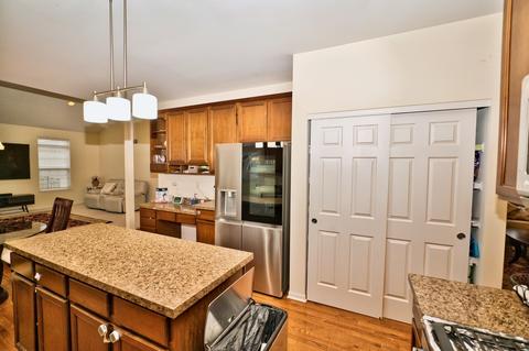 2069 Cabrillo Ln, Hoffman Estates, IL 60192 photo 12