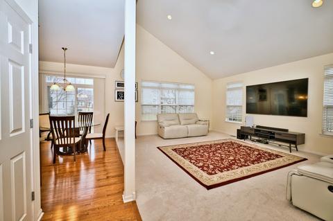 2069 Cabrillo Ln, Hoffman Estates, IL 60192 photo 19