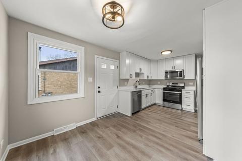 14519 Springfield Ave, Midlothian, IL 60445 photo 4