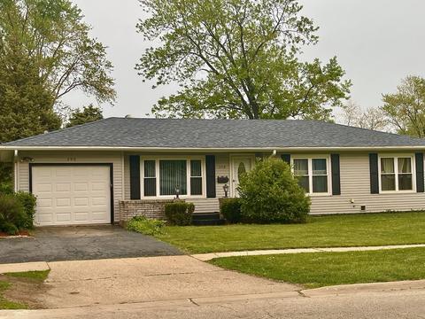 209 Wellington Ave, Elk Grove Village, IL 60007