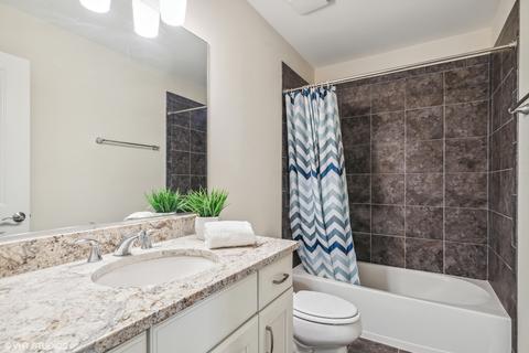 1908 Dauntless Dr, Glenview, IL 60026 photo 14