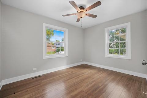 329 E Quincy St, Riverside, IL 60546 photo 20