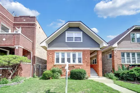 5212 W Newport Ave, Chicago, IL 60641