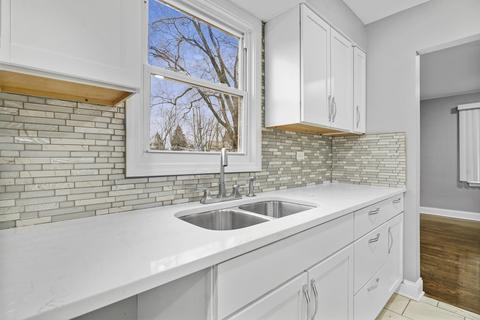 14802 Dearborn St, Dolton, IL 60419 photo 5