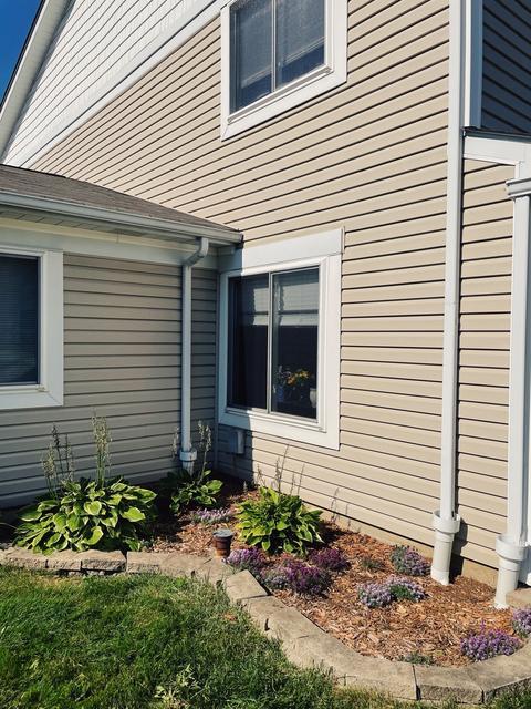 1457 Cornell Ct, Hoffman Estates, IL 60169 photo 3