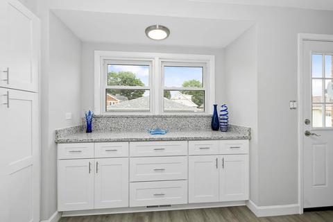 811 Parkside Dr, Wheaton, IL 60187 photo 8