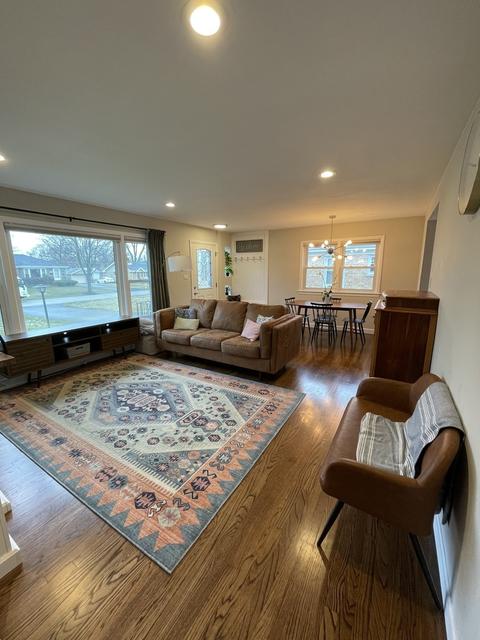 811 Parkside Dr, Wheaton, IL 60187 photo 6