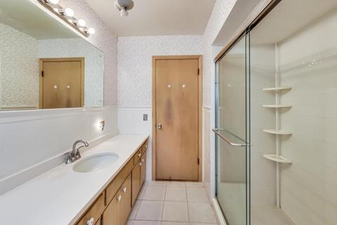 7650 Suffield St, Morton Grove, IL 60053 photo 11