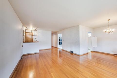 7650 Suffield St, Morton Grove, IL 60053 photo 5