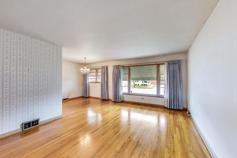 7650 Suffield St, Morton Grove, IL 60053 photo 3