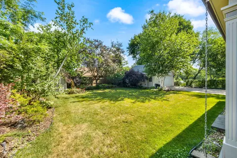 676 Lillie St, Elgin, IL 60120 photo 45