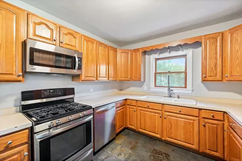 676 Lillie St, Elgin, IL 60120 photo 19