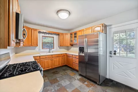 676 Lillie St, Elgin, IL 60120 photo 17