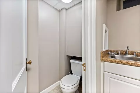 676 Lillie St, Elgin, IL 60120 photo 38