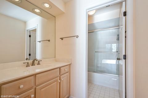 2020 Chestnut Ave #202, Glenview, IL 60025 photo 7