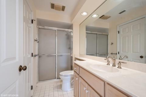 2020 Chestnut Ave #202, Glenview, IL 60025 photo 9