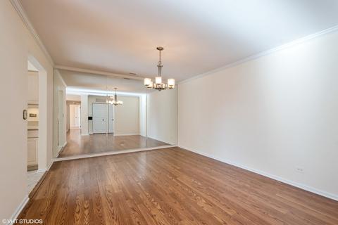 2020 Chestnut Ave #202, Glenview, IL 60025 photo 4