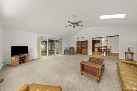 1209 Howard Cir, Wheaton, IL 60187 photo 12