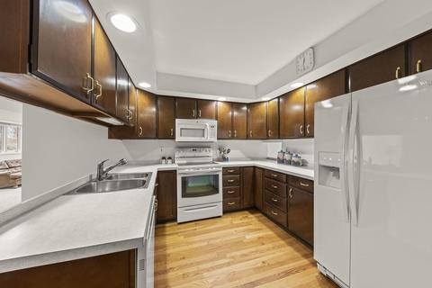 1209 Howard Cir, Wheaton, IL 60187 photo 8