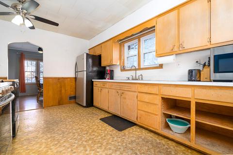 925 E 7th St, Lockport, IL 60441 photo 9