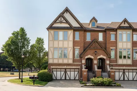 68 Bluestone Dr, Saint Charles, IL 60174