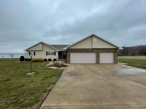 18133 Lakeview Dr, Weldon, IL 61882 photo 2