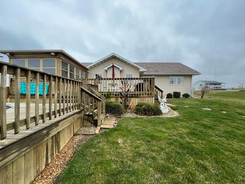 18133 Lakeview Dr, Weldon, IL 61882 photo 43