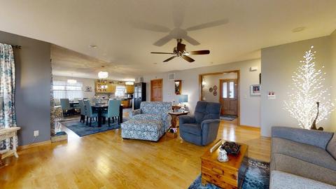 18133 Lakeview Dr, Weldon, IL 61882 photo 9