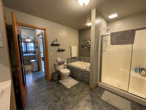 18133 Lakeview Dr, Weldon, IL 61882 photo 27