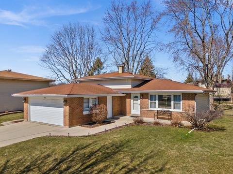 672 Cedar Ln, Bartlett, IL 60103 photo 1