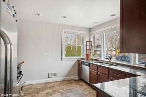 2412 Greenleaf St, Evanston, IL 60202 photo 7