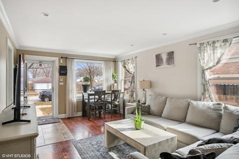 2412 Greenleaf St, Evanston, IL 60202 photo 2