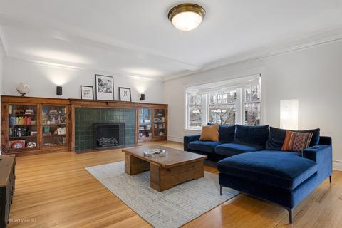 1364 E 48th St #2E, Chicago, IL 60615 photo 2