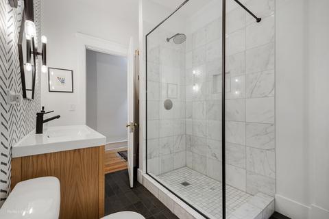1364 E 48th St #2E, Chicago, IL 60615 photo 15
