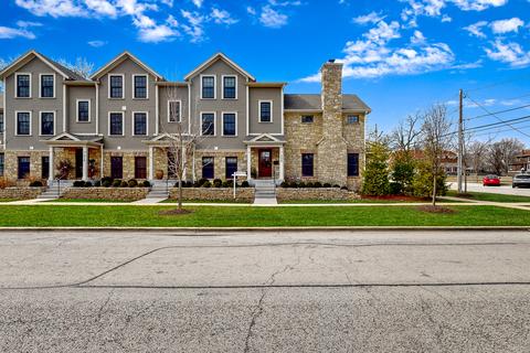 206 S 4th St, Geneva, IL 60134