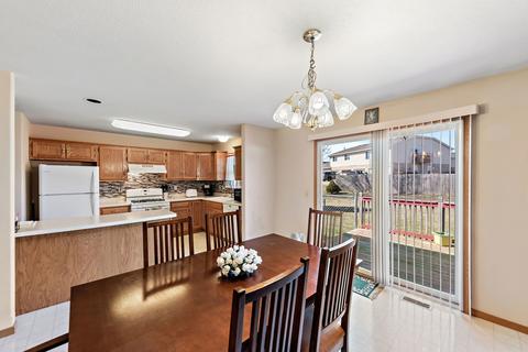 184 E First St, Manteno, IL 60950 photo 8