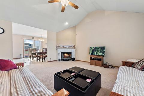 184 E First St, Manteno, IL 60950 photo 3