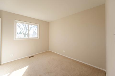 580 Amherst Ln, Hoffman Estates, IL 60169 photo 6